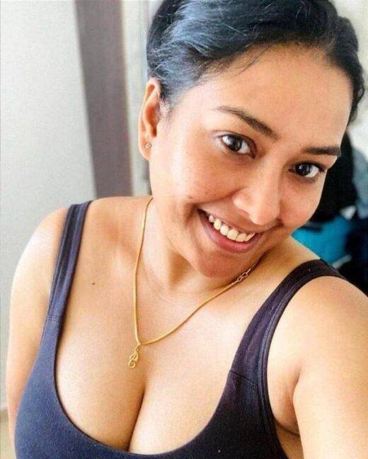 Malayalam Hot Aunty Live Nude Video Call Sex Service Avible Undo, Kochi